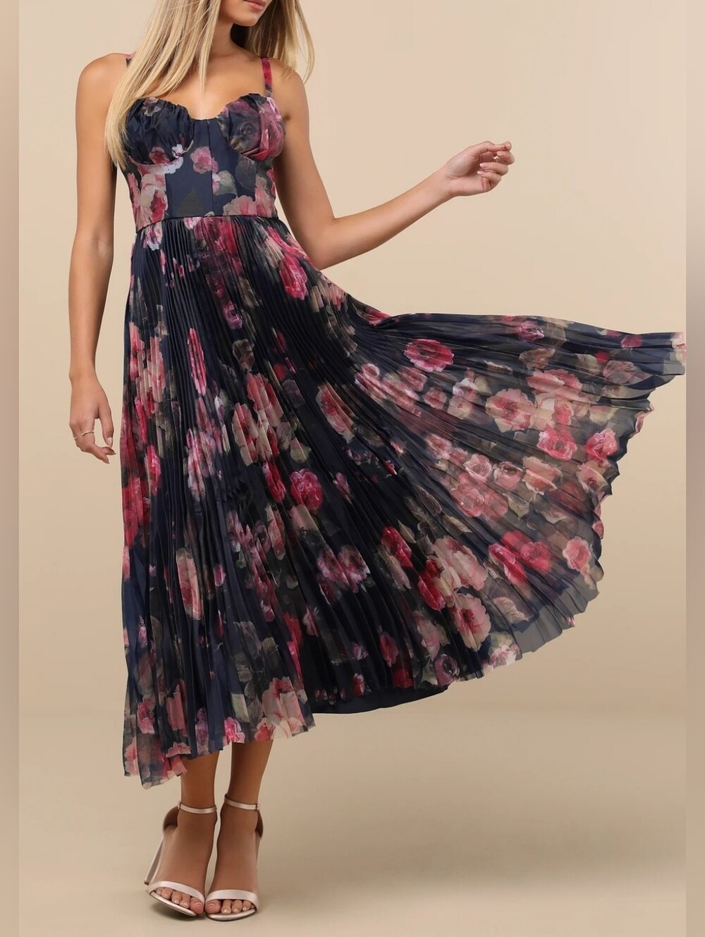 Women's Floral Pleated Maxi Dress